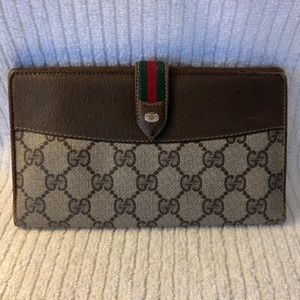 Vintage Gucci brown wallet